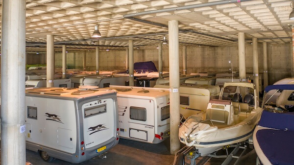 Indoor Parking & Storage Costa-Blanca - caravans and boats inside building